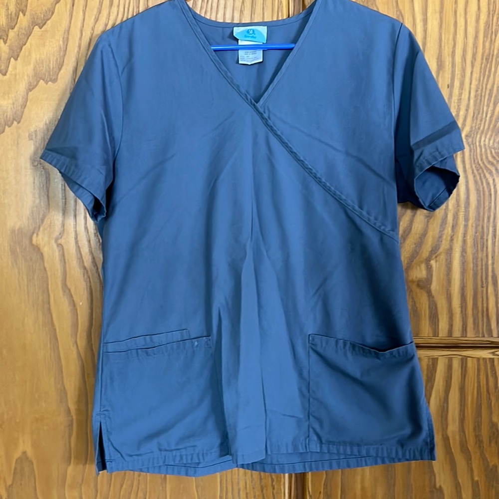 Women’s SB scrub top